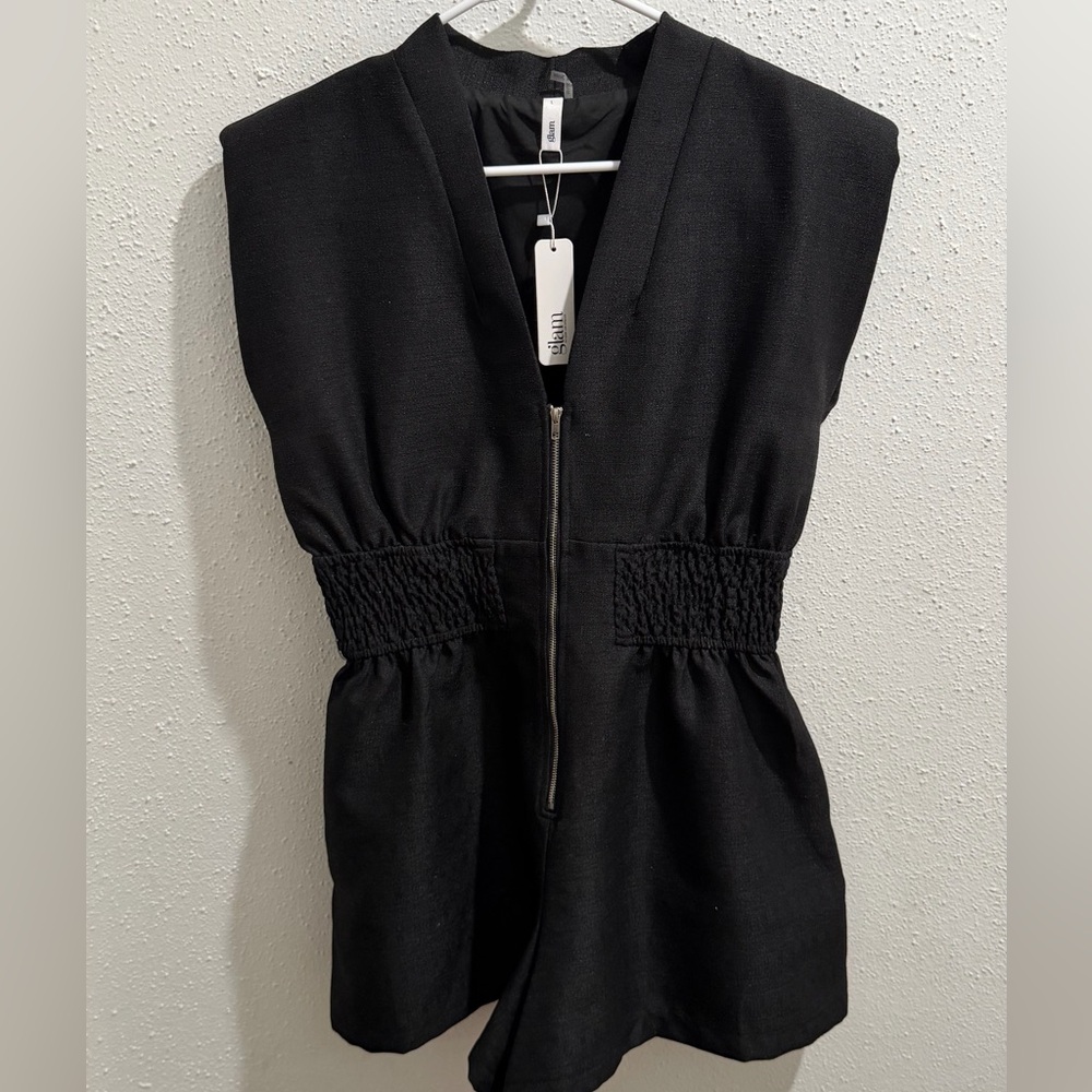 glam Black Textured V-Neck Romper with Front Zip